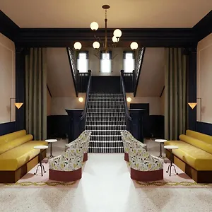 marqueen-hotel.seattlehotelsites.com/